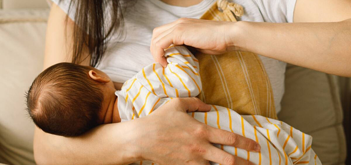 ضرورت اخلاقی تغذیه با شیر مادر و پایبندی به حقوق نوزادان